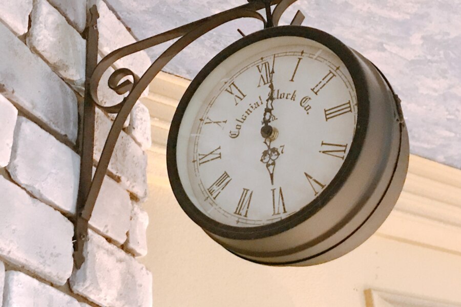 B-386_春に進み、秋に戻る？サマータイムについて